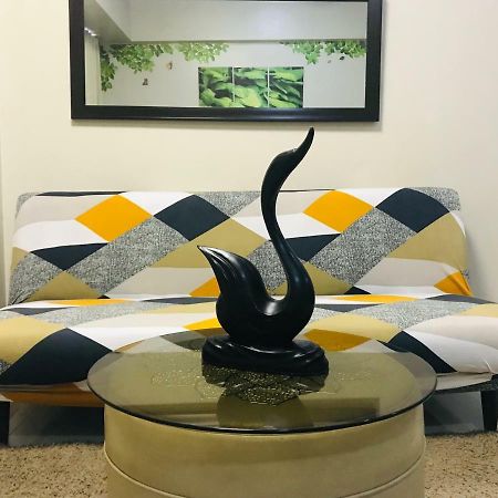 One Palm Tree Villas Across Naia-T3 Манила Экстерьер фото